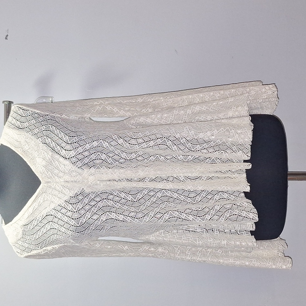 Chic Cream Sweater with Textured Design